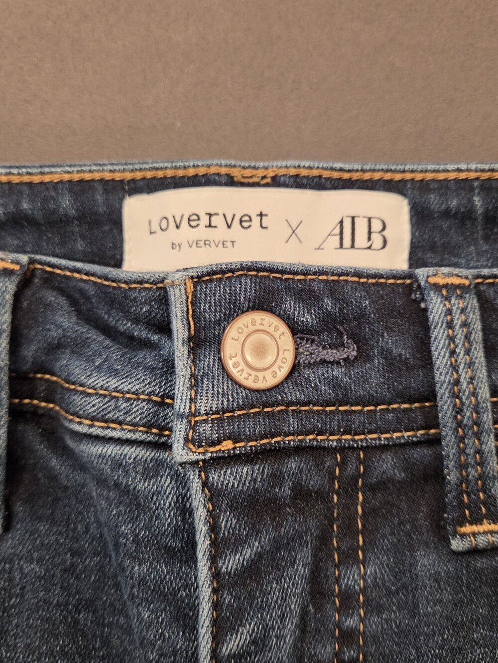 LOVERVET x AIB LVA1309S High Rise Flare Jeans 26/3 Dark Wash Stretch